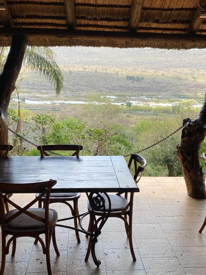 Croc River Lodge Komatipoort Eksteriør billede