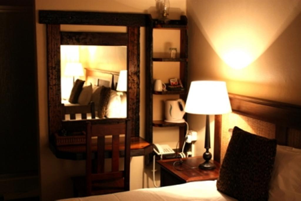 Croc River Lodge Komatipoort Eksteriør billede