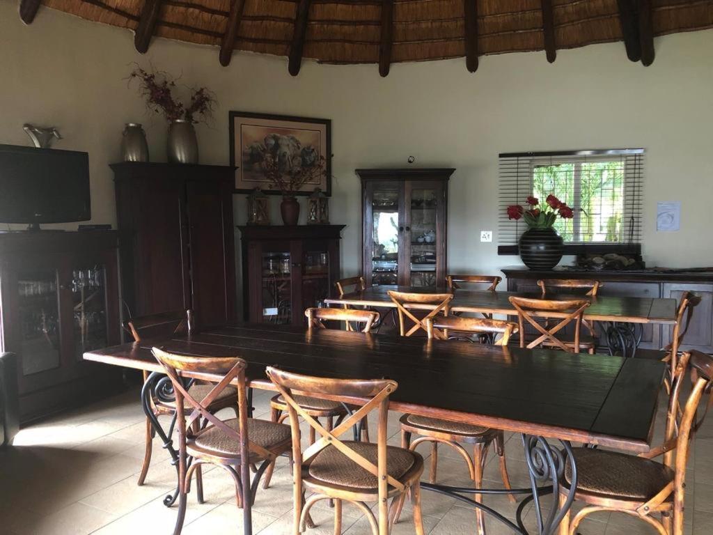 Croc River Lodge Komatipoort Eksteriør billede